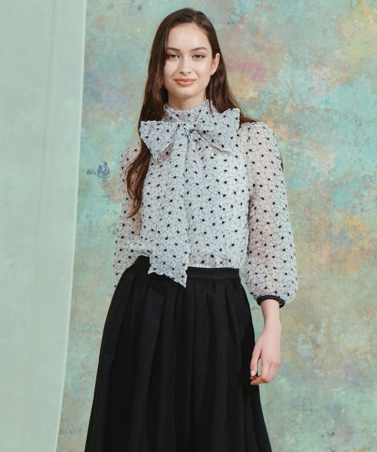 CORCOVADO / マットオーガンジー フラワー刺繍ブラウス