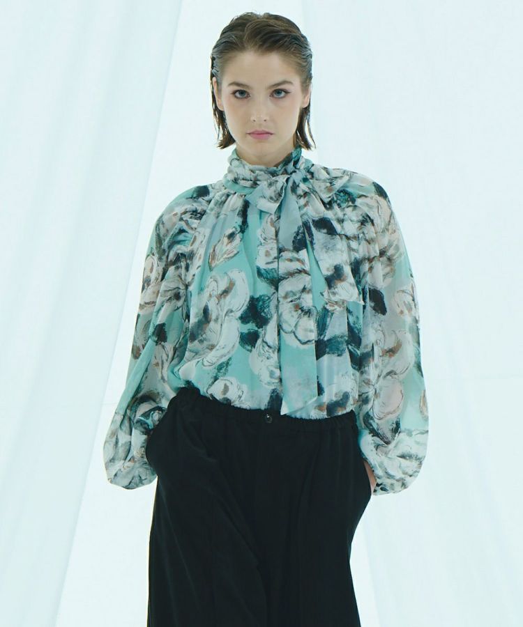 Sov. / フラワーシフォン ボウタイブラウス