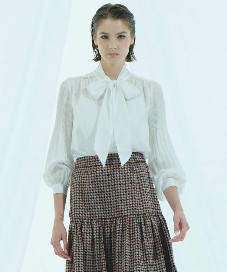 Sov. / サテンギャザーボウタイブラウス